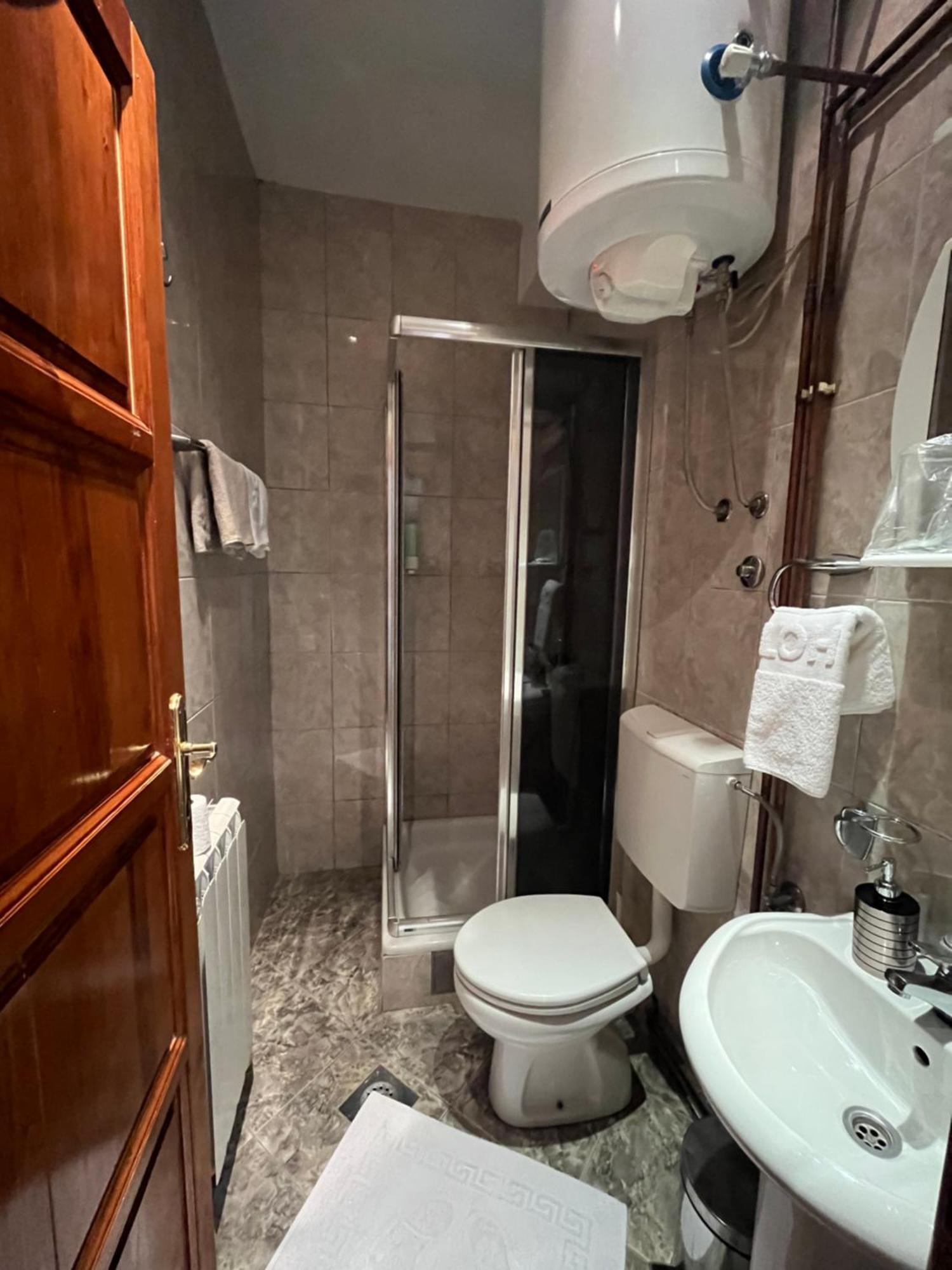 Hotel Dulovic Мойковац Екстер'єр фото